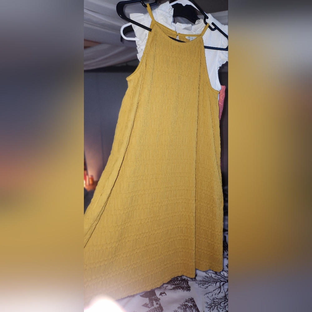3 Dress Bundle - Picture 4 of 10